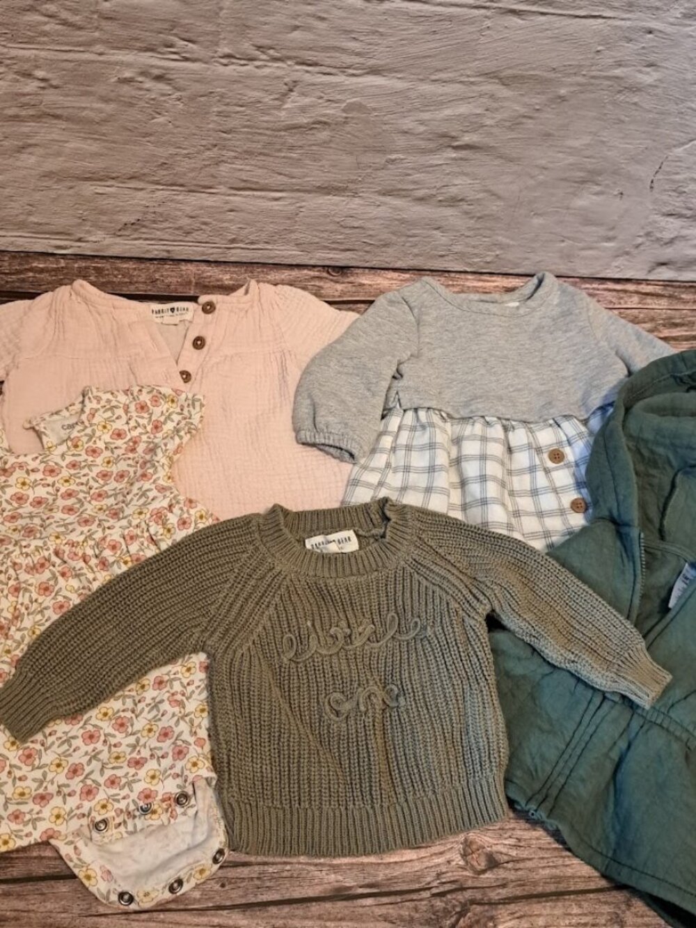 Rabbit + Bear Organic Carters Little Girl Clothing Lot size 0-3 months clothes